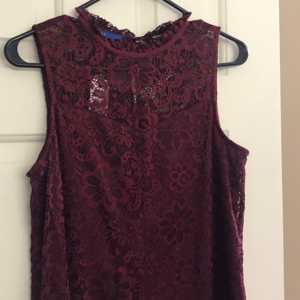 Apt 9 top